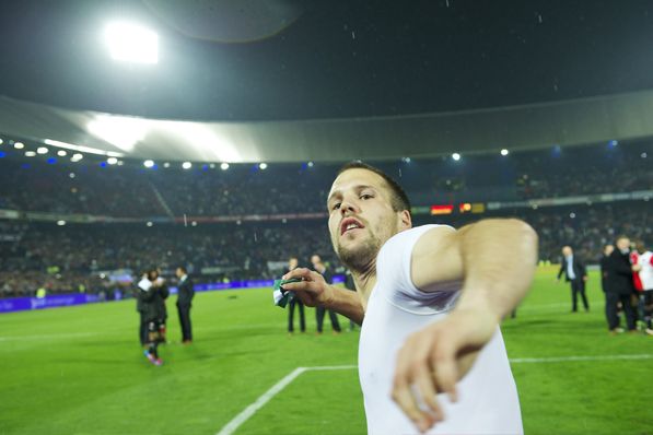 Feyenoord wint eenvoudig in laatste thuiswedstrijd