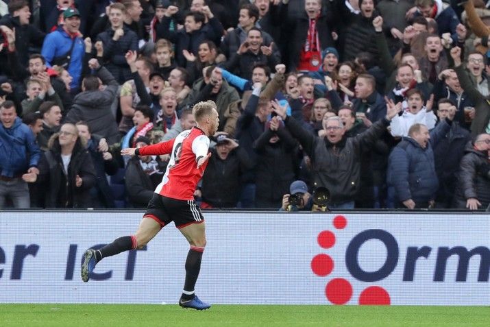 Feyenoord knokt zich in De Kuip langs PSV