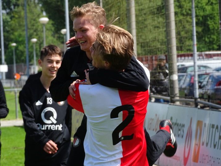 Feyenoord O16 kampioen na overwinning op Vitesse