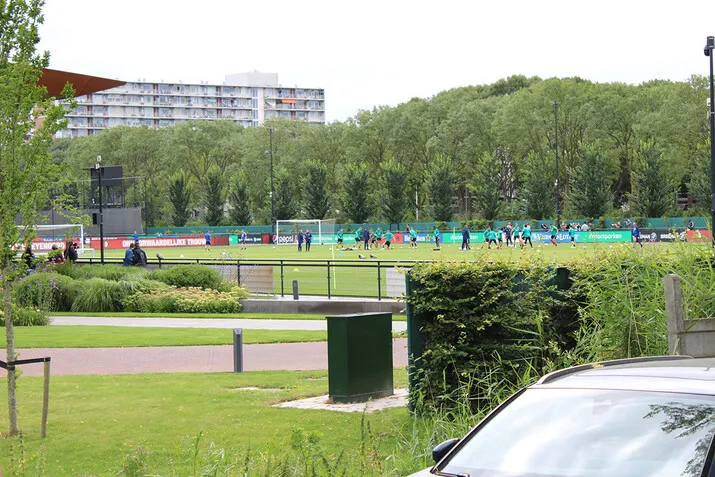De eerste training van Feyenoord in beeld (fotoverslag)