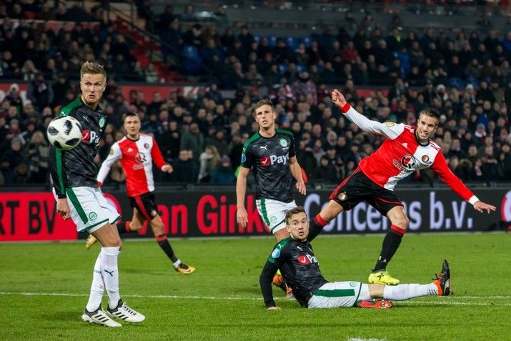 Feyenoord in tweede helft langs FC Groningen