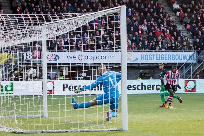 Feyenoord walst over Sparta heen en wint stadsderby