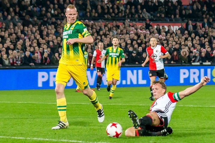 Feyenoord overklast ADO Den Haag en bekert verder