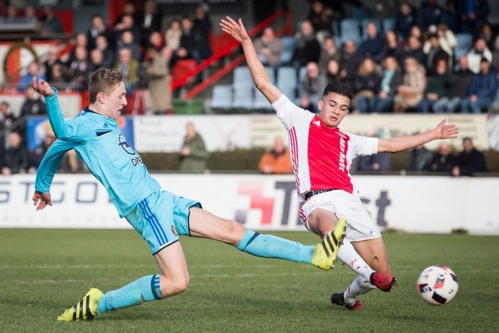 Feyenoord O17 overklast Ajax O17; twee goals Touré