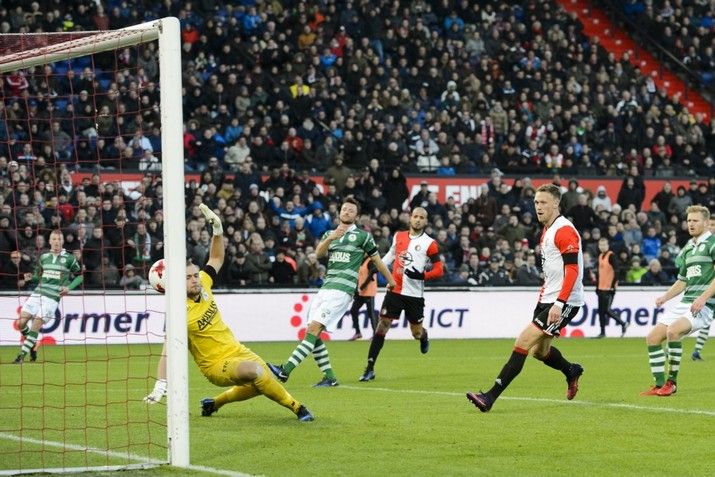 Feyenoord met zesklapper langs stadsgenoot Sparta