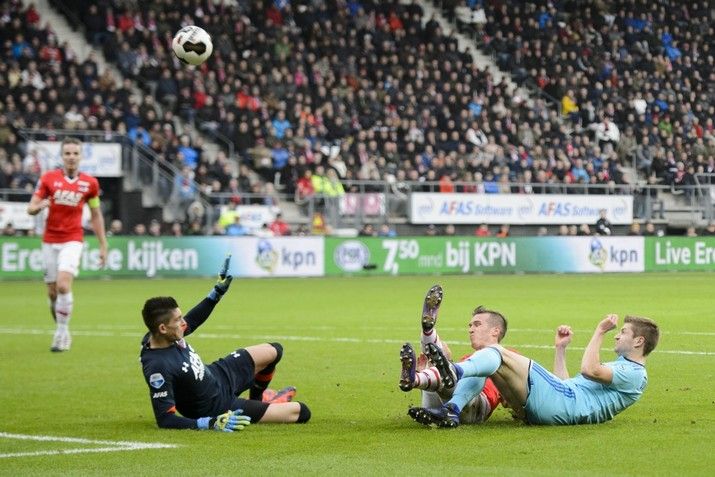 Feyenoord verpulvert AZ in eigen huis