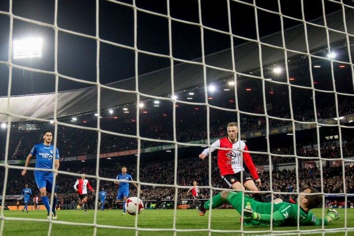 Feyenoord heeft niet veel moeite met NEC