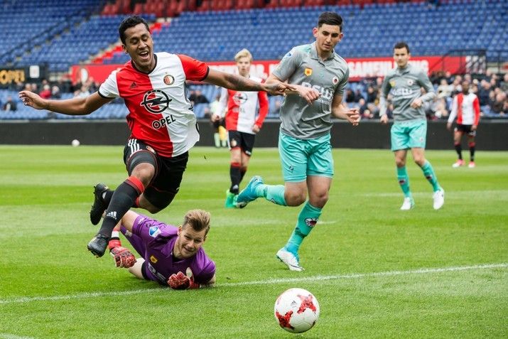 Feyenoord 2 wint met Karsdorp van Excelsior