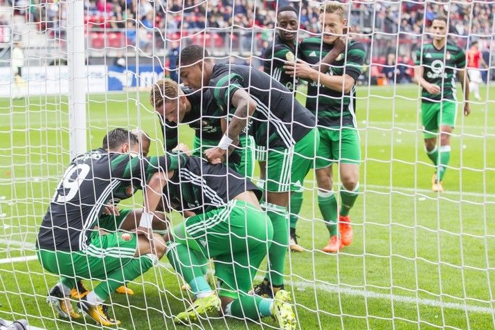 Berghuis uitblinker bij overtuigende zege Feyenoord