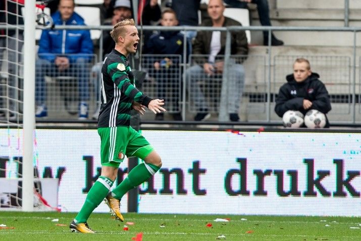 Berghuis uitblinker bij overtuigende zege Feyenoord