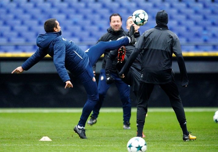 Nieuwkoop, Tapia en Larsson trainen volledig mee