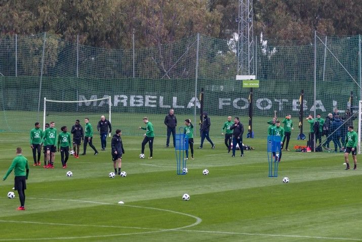 Regenachtige start voor Feyenoord in Marbella