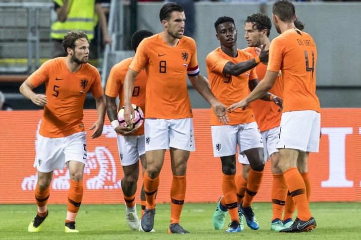 Invaller Berghuis speelt met Oranje gelijk tegen Slowakije
