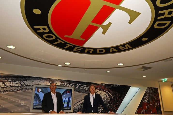 Pers krijgt rondleiding op nieuw trainingscomplex Feyenoord