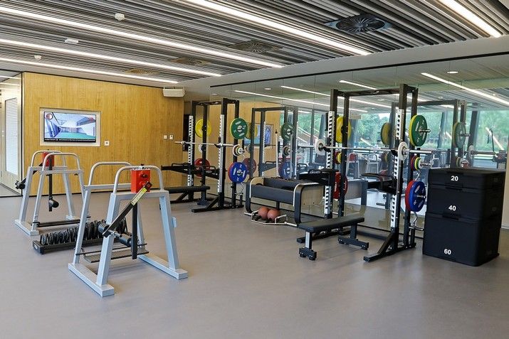 Pers krijgt rondleiding op nieuw trainingscomplex Feyenoord