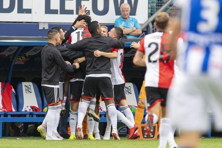 Feyenoord geeft zege bijna uit handen in Friesland