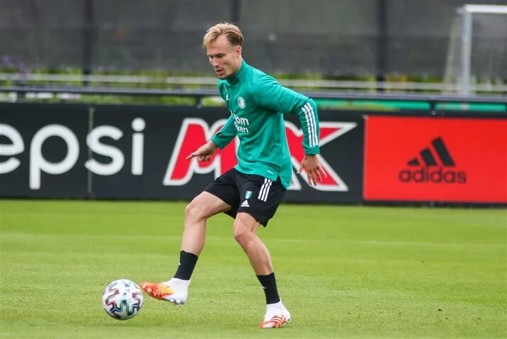 De eerste training van Feyenoord in beeld (fotoverslag)