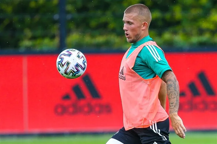 De eerste training van Feyenoord in beeld (fotoverslag)