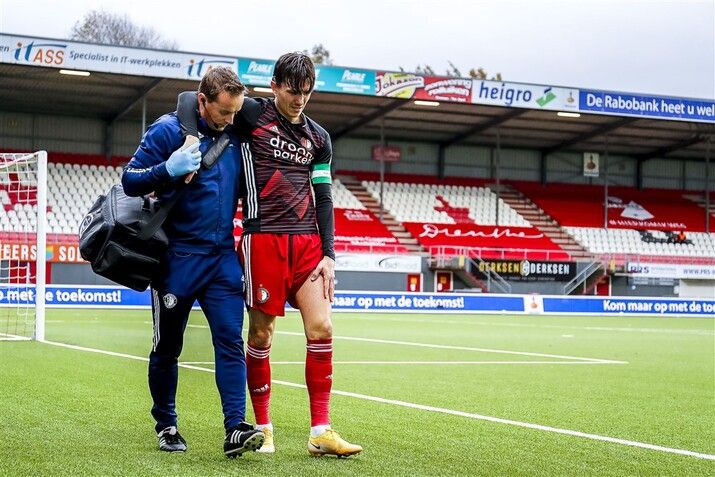 Invaller Bannis kopt Feyenoord naar late zege in Emmen