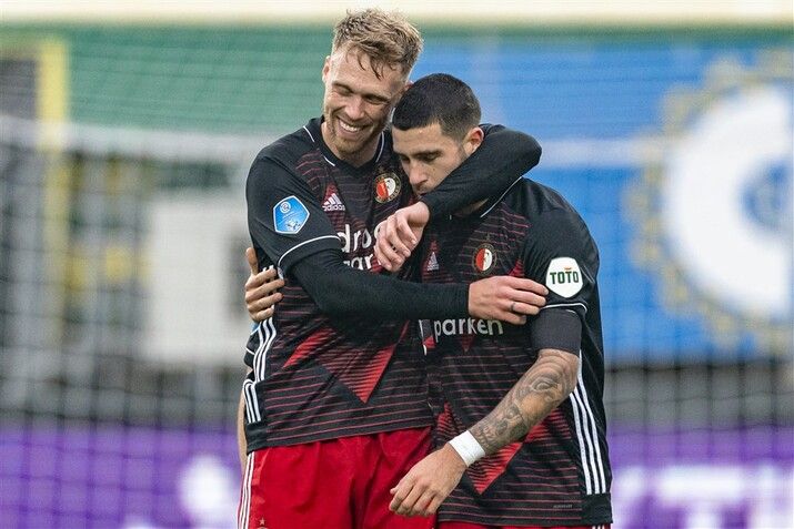 Tienkoppig Feyenoord knokt zich naar zege in Sittard