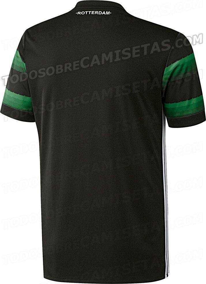Zijn dit de nieuwe shirts voor volgend seizoen?