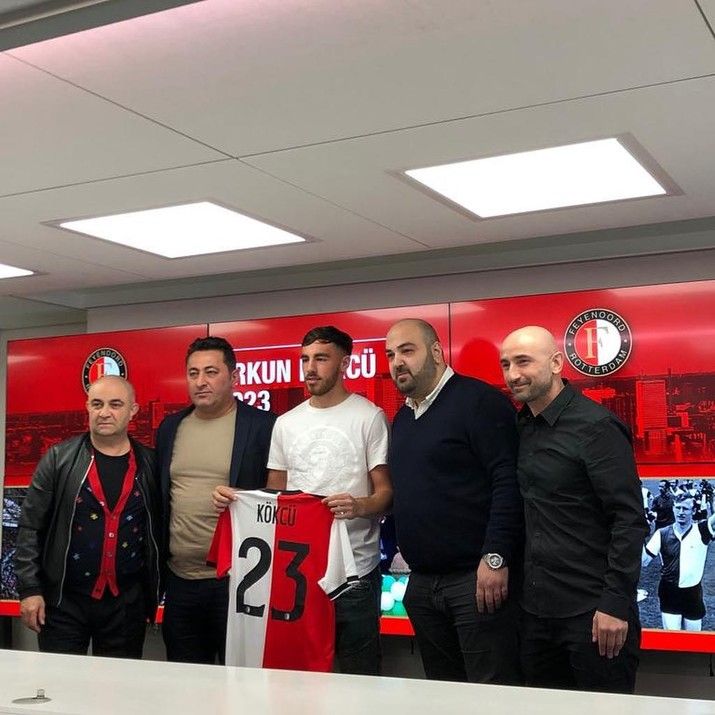 Kökcü zet krabbel onder nieuw contract bij Feyenoord