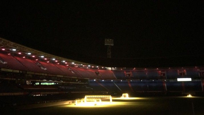 De Kuip kleurt rood voor Feyenoord - Vitesse