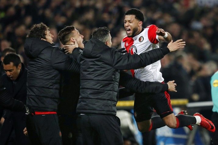 Feyenoord knikkert PSV uit bekertoernooi na goede zege