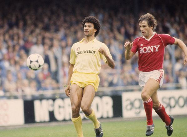 FOTOSPECIAL | Feyenoord-shirts door de jaren heen