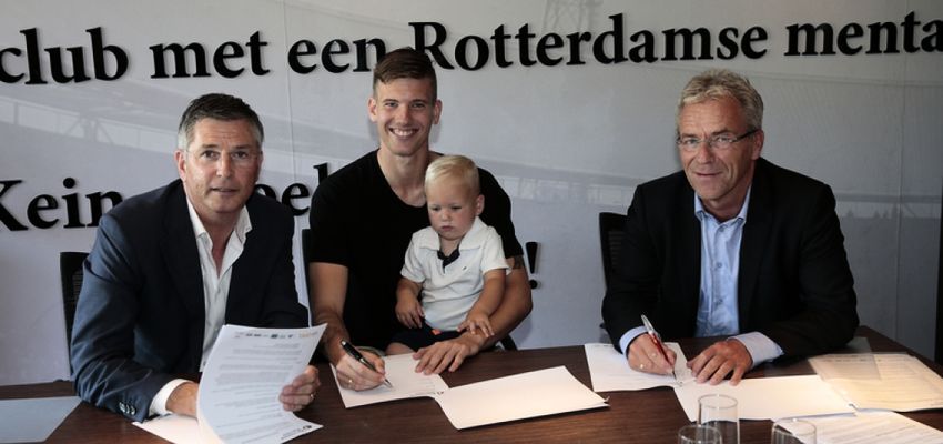 Jaaroverzicht 2015: Tranen en transfers in De Kuip