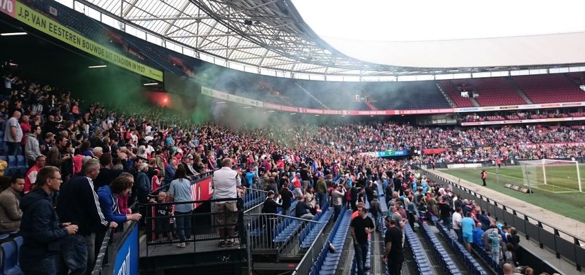 9000 supporters aanwezig op de eerste training