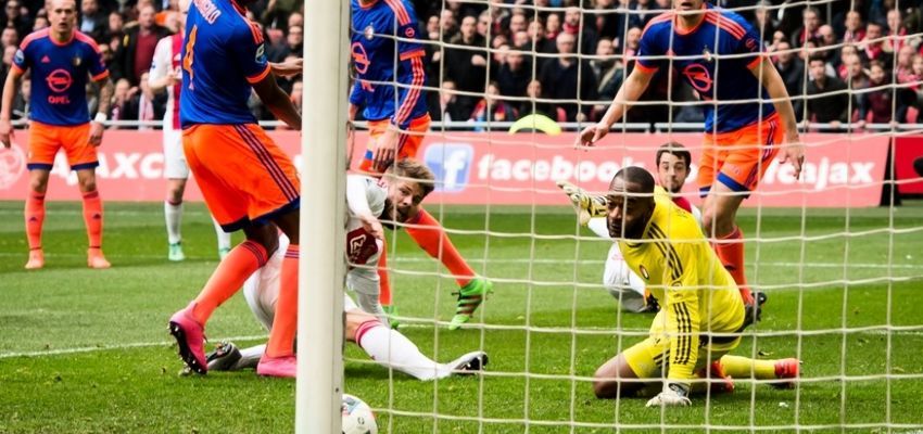 Feyenoord verliest Klassieker en derde plek