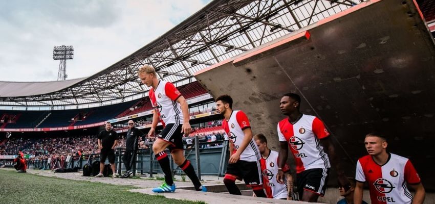 9000 supporters aanwezig op de eerste training