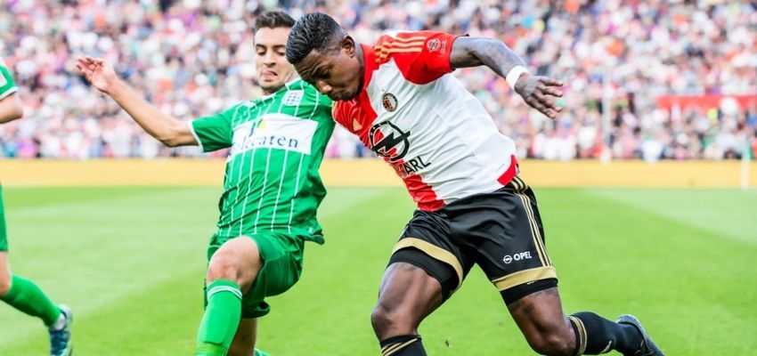 Kuyt en Elia vellen PEC Zwolle in De Kuip
