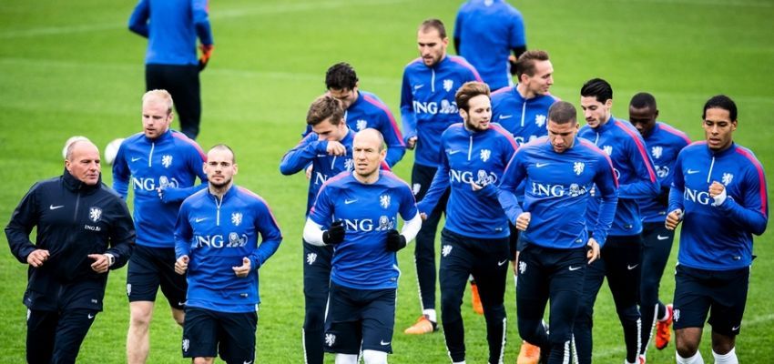 Feyenoorders trainen voluit met Oranje
