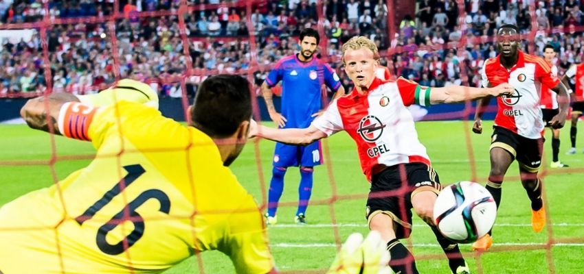 Doelpunt Kuyt bij nieuw oefenverlies in De Kuip