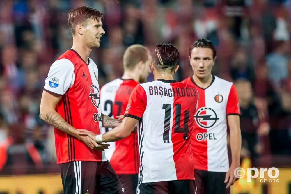 Feyenoord bekert verder na moeizame zege op Oss