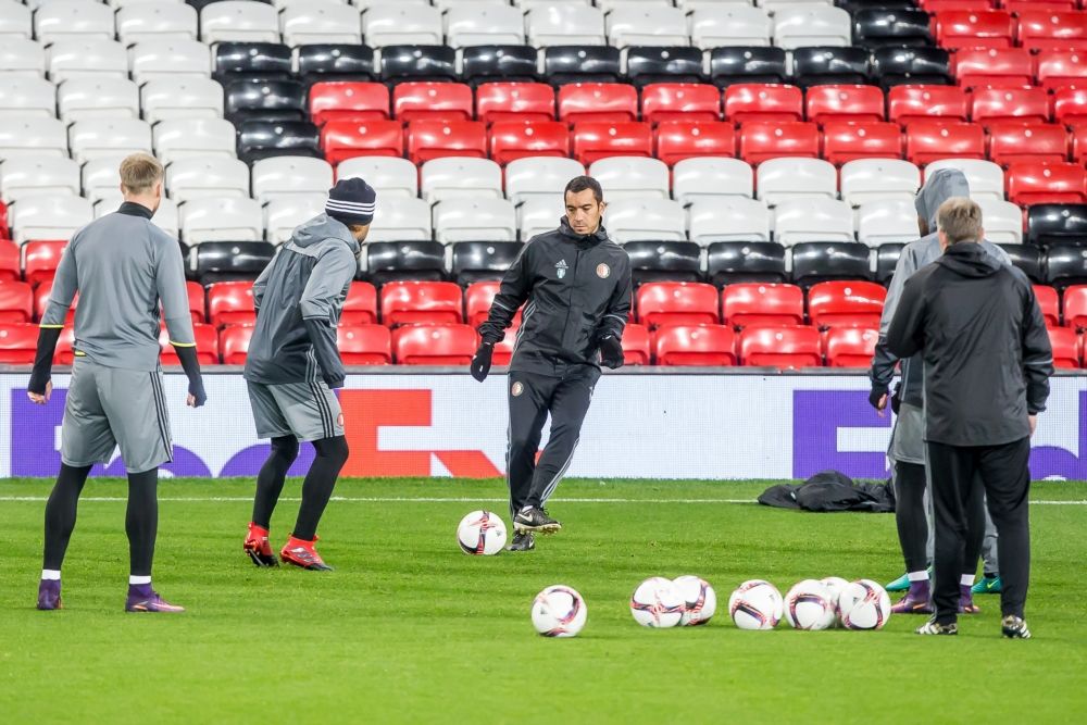 FOTO'S | Feyenoord werkt training af in Old Trafford