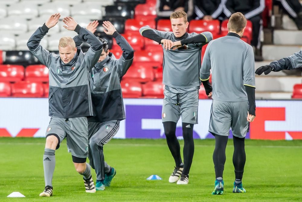 FOTO'S | Feyenoord werkt training af in Old Trafford