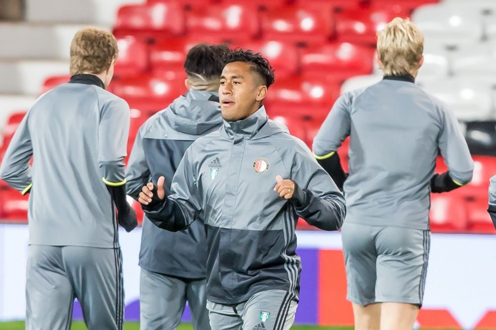 FOTO'S | Feyenoord werkt training af in Old Trafford