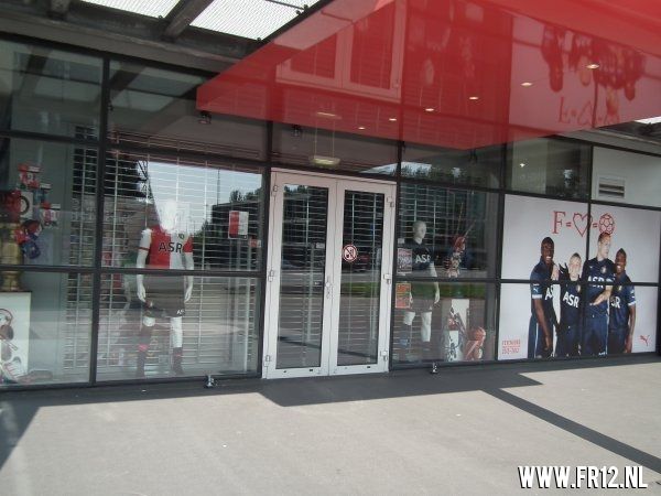 Verbouwing Varkenoord + nieuwe trainingsjacks.