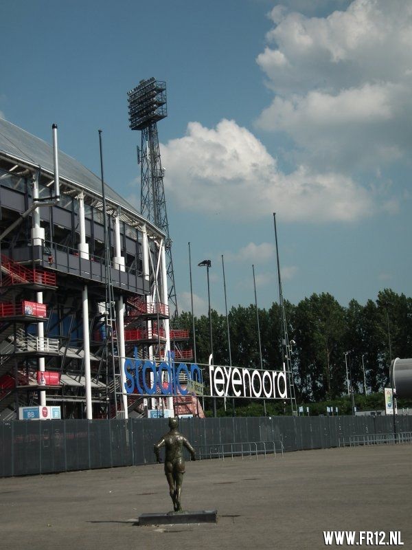 Verbouwing Varkenoord + nieuwe trainingsjacks.