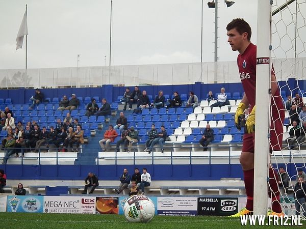 Tomasson wint in zijn debuutwedstrijd