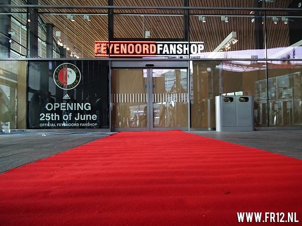 Opening nieuwe fanshops