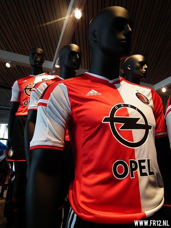 Opening nieuwe fanshops