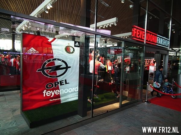 Opening nieuwe fanshops