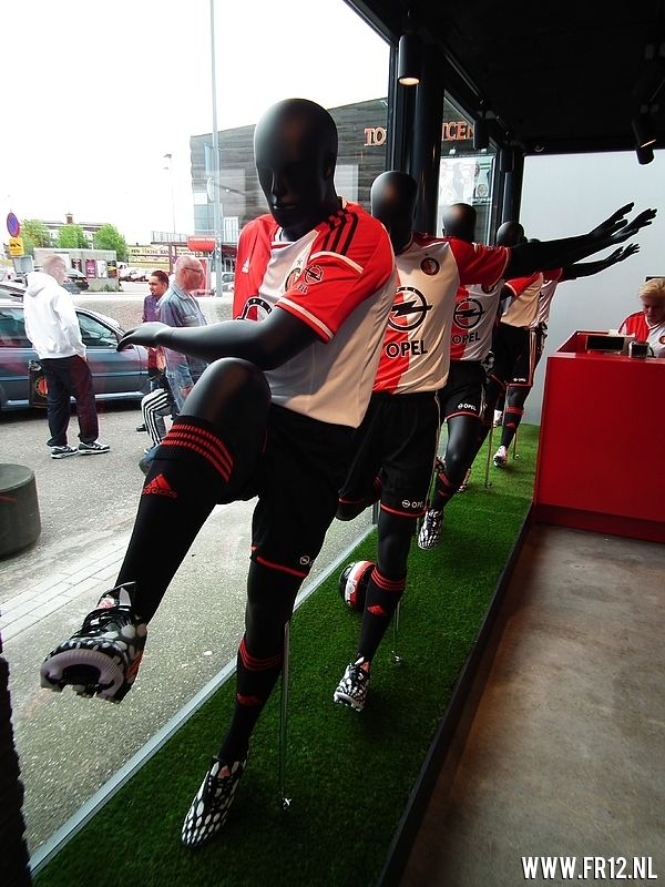 Opening nieuwe fanshops