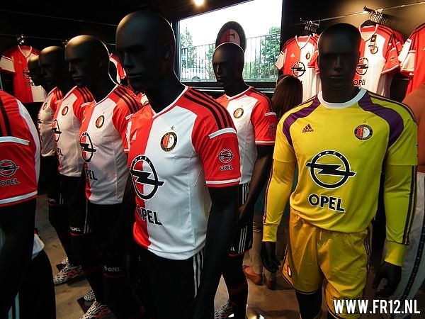 Opening nieuwe fanshops