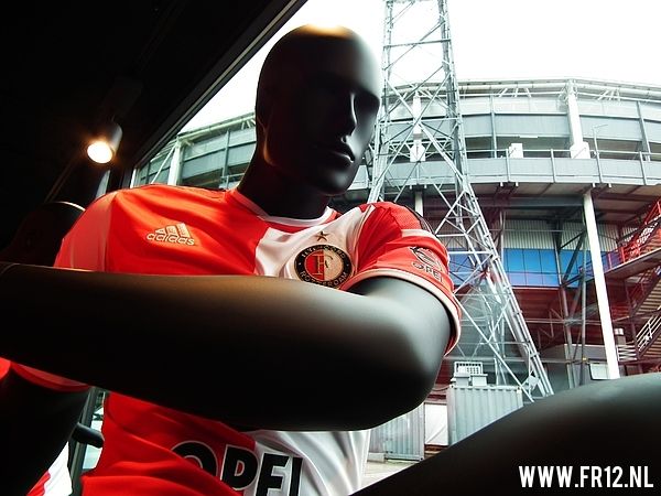 Opening nieuwe fanshops