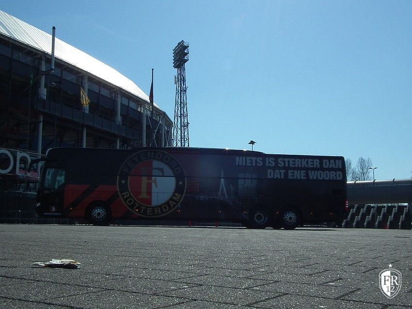 Presentatie nieuwe spelersbus